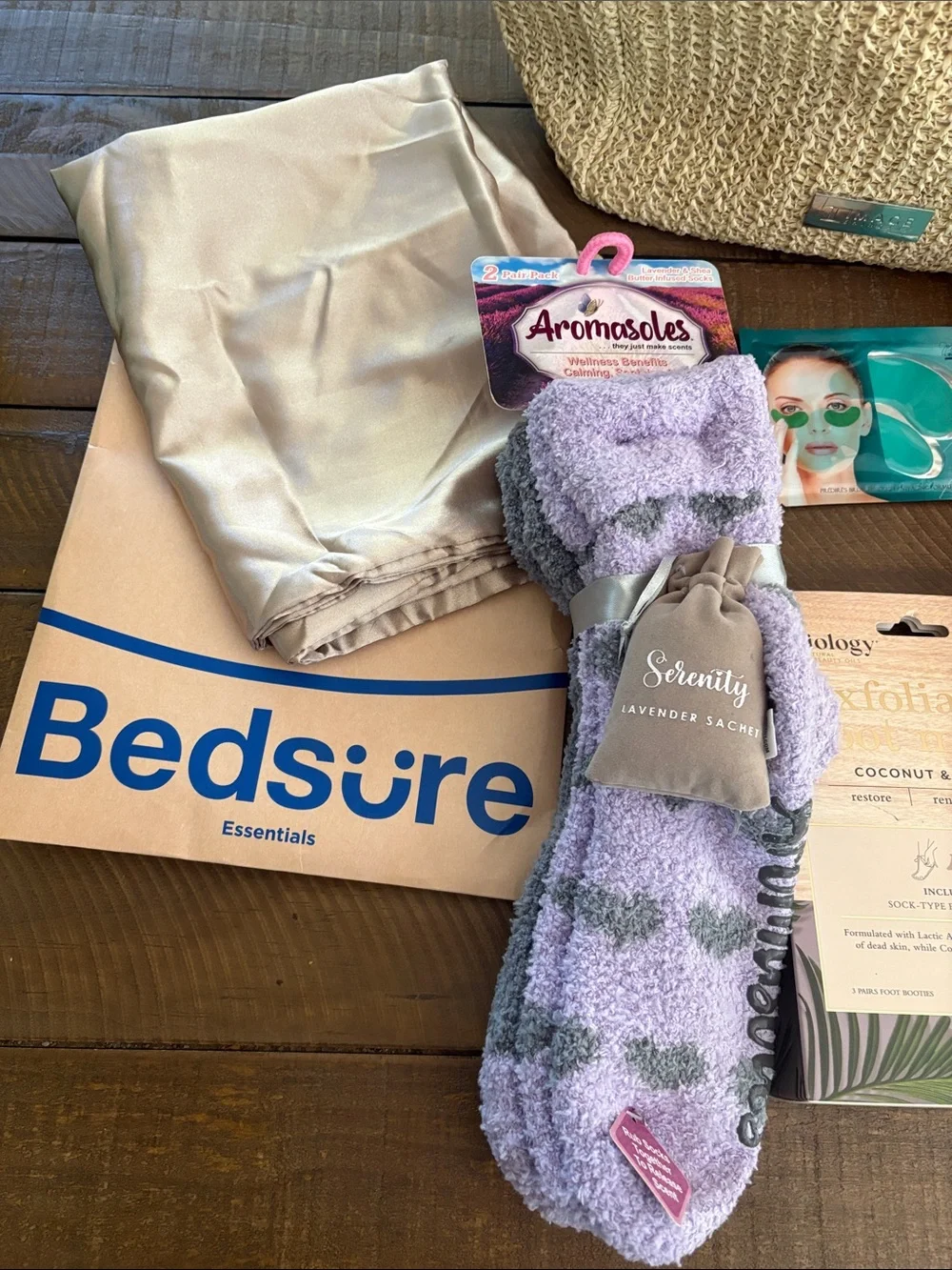 NEW Spa Set with Tote - Picture 2 of 7